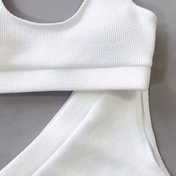 Simple White Ribbed High Rise Bikini 🌞 - Picture 6 of 6